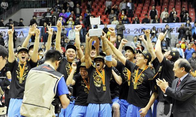 别再天天关注NBA和周琦,看看我们的CBA都成