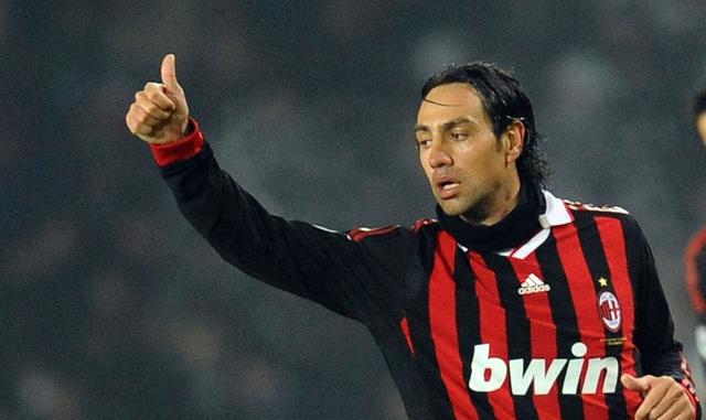 优雅卫士内斯塔是怎么防守的?巅峰大罗、梅西