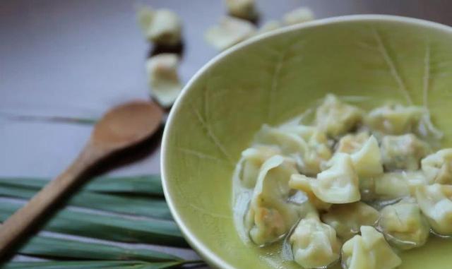 宝宝版小馄饨,皮薄鲜嫩,把营养都包进去 附包馄