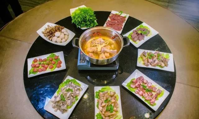 秋冬要进补！顺德这家饭店推出的长白山人参全鹿宴非常正！