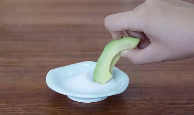 芒果蘸酱油、西瓜蘸盐、烤荔枝···史上最奇