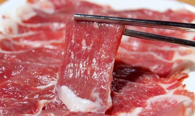 大片厚实的手切羊肉绝不能错过