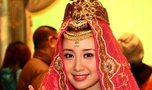 九个版本的女儿国国王,哪一个最接近《西游记