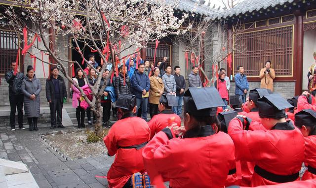 常说三叩九拜可你知道这九拜分别指哪九个吗