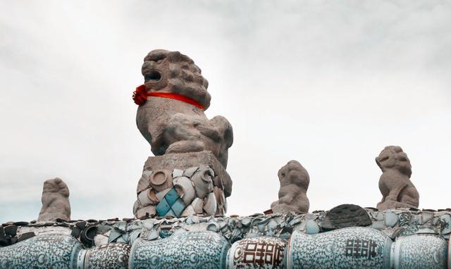 天花娉婷下如雨,狻猊坐上师子语