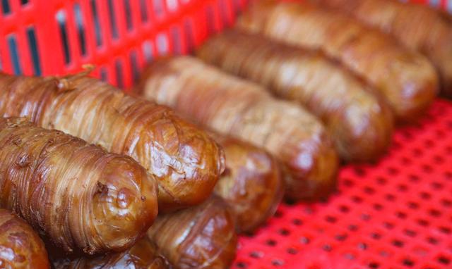 浏城桥开的这家不到15㎡的小店,扎根农贸市场