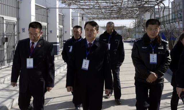 束斌检察长到河口区看守所视察督导安全稳定工