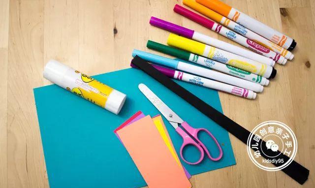 幼儿园新年手工集合:灯笼鞭炮樱花树等,五个教