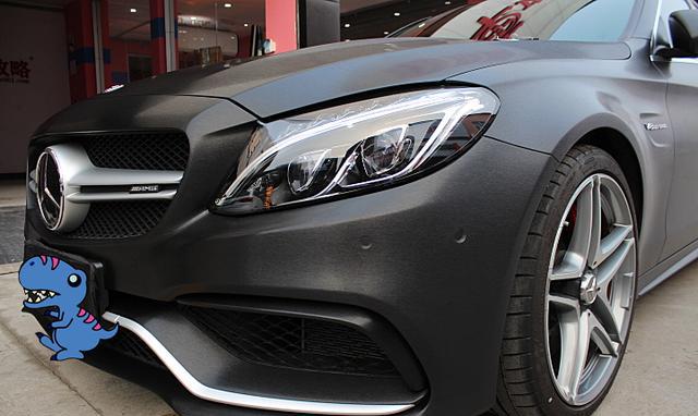 质感无敌的拉丝黑和动力无敌的奔驰C63更配哦！