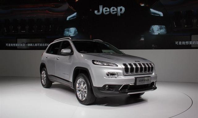 当年进口卖50万，性能霸道，如今仅18万，月销万台力压汉兰达