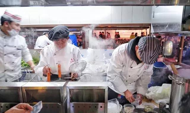 福州达明路美食街竟爆出惊人“内幕”！为你定制の玩Fun攻略~