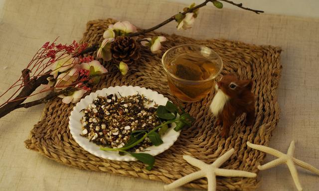 脖子上有鼓包的注意了,那是浅表性淋巴结肿大