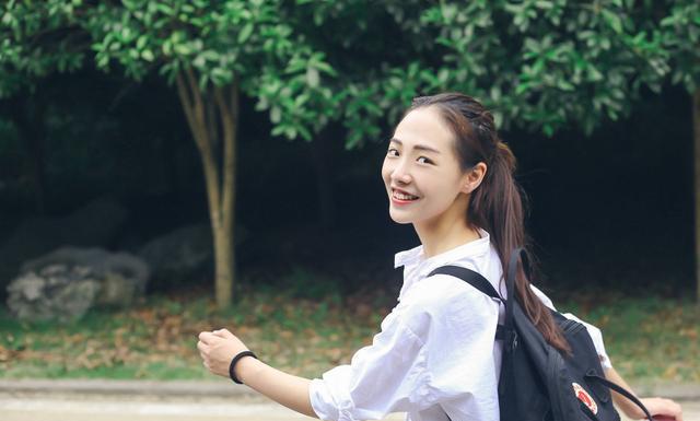 分手第二天，收到女朋友的短信，我当时就笑出了眼泪