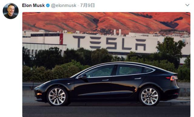 第一辆特斯拉 Model 3 下线，车主是 Elon Musk 自己