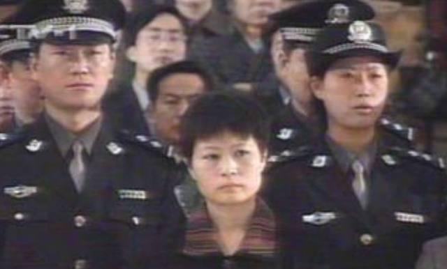 他自称中国智商最高的劫匪 曾在万余军警包围下逃脱 身边女人围绕