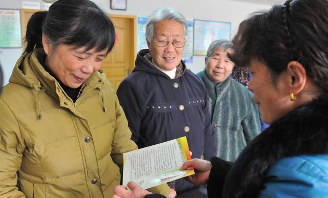 前退休还能正常开工资,来看看事业单位内退条