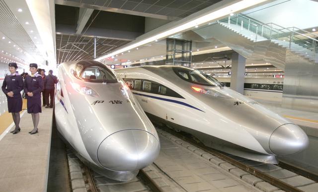 万众瞩目 缩短5小时 山城重庆到广州高铁再提