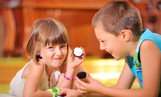 还经常给孩子吃饼干吗?这7种饼干的营养真相