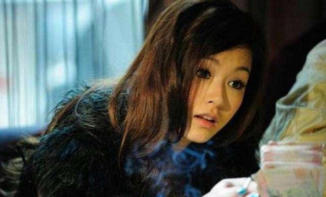 为拍戏,她被黄秋生扇8个巴掌,出场自带光环,还