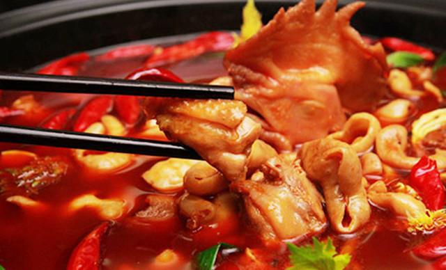 肥肠鸡火锅,为您总结了三种的做法,吃上一口停