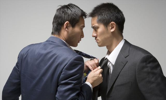 私人财物被损坏,怎么发展成自己赔钱坐牢?