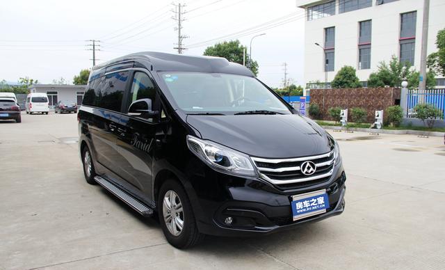 豪华大通g10 mpv商务车