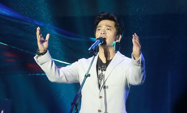 李健唱红的一首歌,比原唱赵照更好听,感动了无