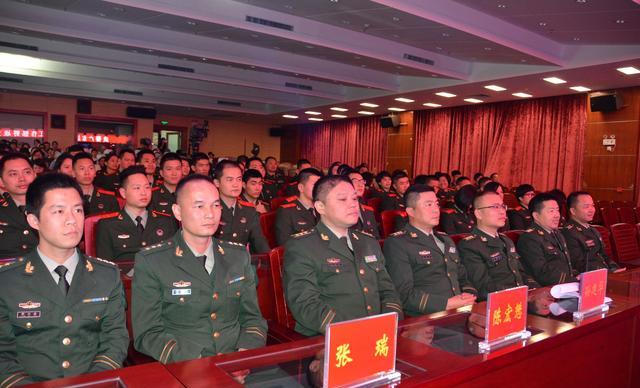 武警广东省总队文工队野战文化小分队到武警医院慰问