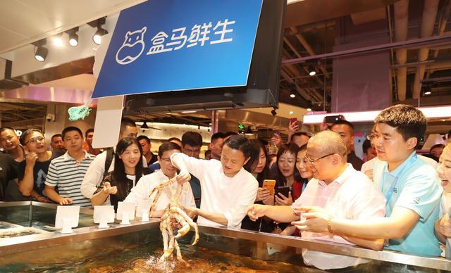 刘强东跟马云又怼上了,京东线下生鲜超市7FR