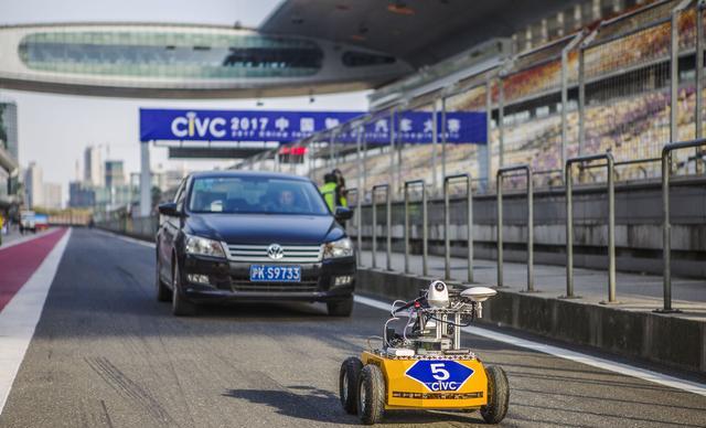 2017中国无人驾驶汽车大赛在上海FI国际赛车场圆满落幕