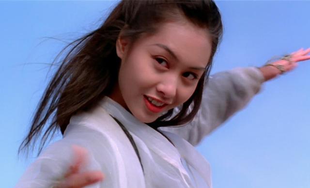 四大让你定格的瞬间:朱茵眨眼、青霞喝酒、祖贤穿衣、张敏回眸