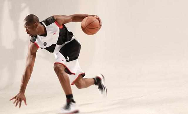 谁才是球鞋代言的NO.1?一人历史地位绝对不可