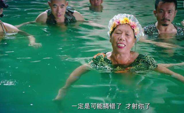 67岁普通大妈, 不会上网, 却被周星驰捧红, 网友: 他无人超越!