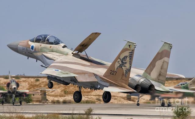 以色列空军:f35真好就是挂弹少 要不先升级f15?