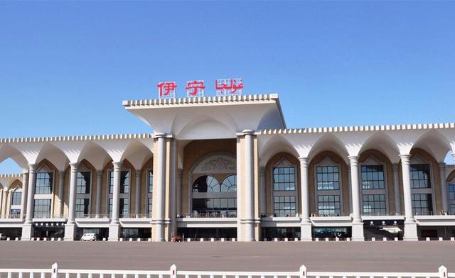 新疆最牛的州，级别比乌鲁木齐高，还下辖2个地级区