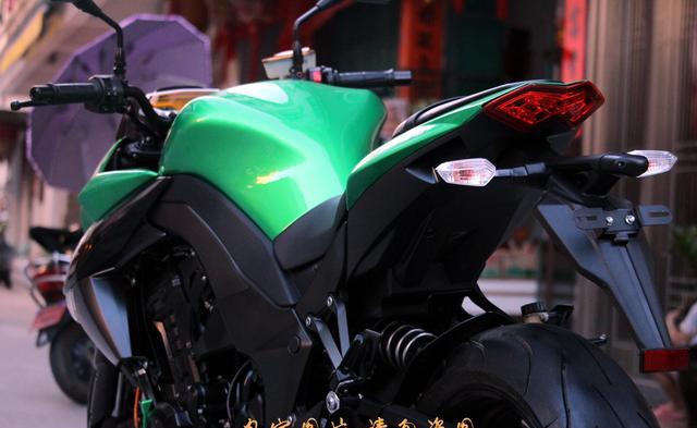 川崎大作——2012款 川崎 重型街车 Kawasaki Z1000