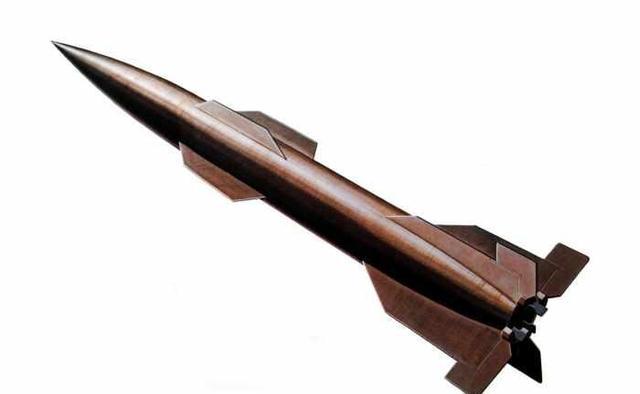 这是二战纳粹德国瀑布导弹世界上第一款防空导弹