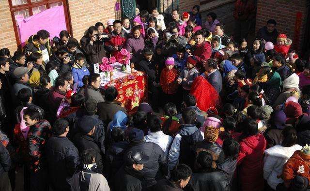 美女因虚荣硬逼男方出天价彩礼男子怒斥: 这