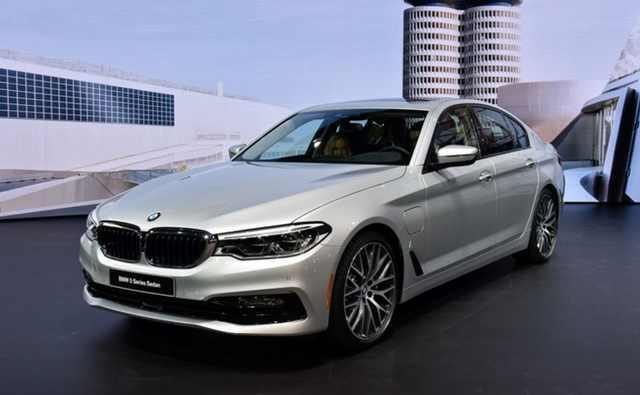 车长5米多，轴距3米1，动力3.0T内饰奢华，降价13万要火了！