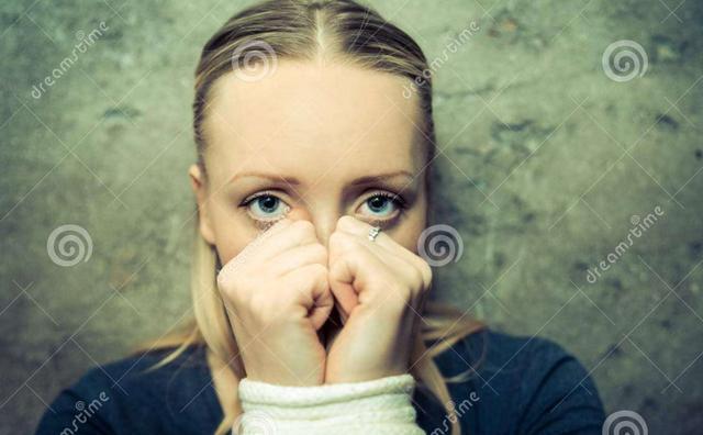 老公出轨、家暴,她却始终默默忍受不肯离婚,原