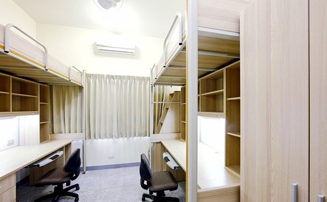 清华大学的宿舍，条件不错?网友:跟职高的宿舍一样没什么好看的