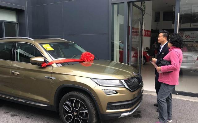 这台大空间SUV，让老艺术家俞丽拿赞不绝口！