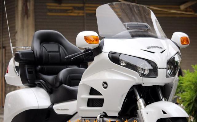 奢华机车--14款本田长途休旅车Goldwing GL1800带abs金翼顶配版