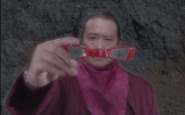 赛文摘眼镜表情