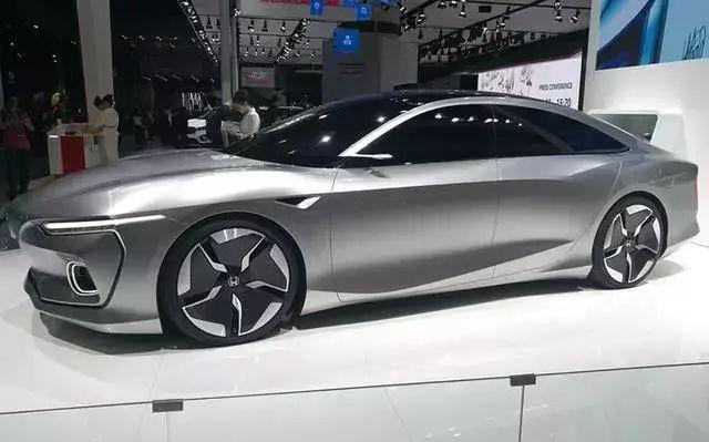 本田首次启用中国设计师，打造了一款Honda Design C001概念车