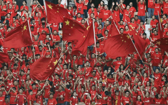 国足不进世界杯已经过时, 来看看足球场上这些