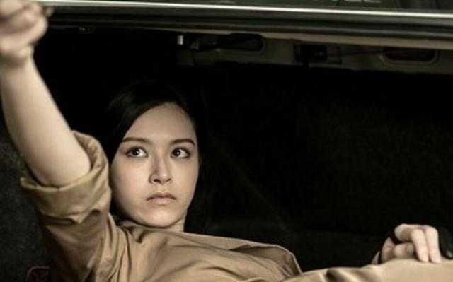 为拍戏,她被黄秋生扇8个巴掌,出场自带光环,还