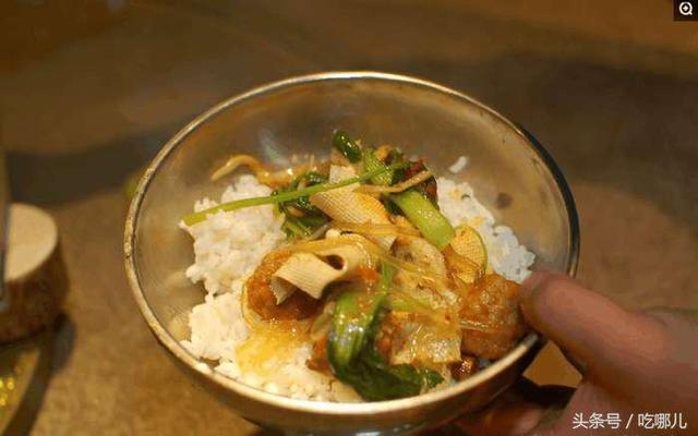 不看照片你永远不知道大饭店里的员工餐到底什么样!