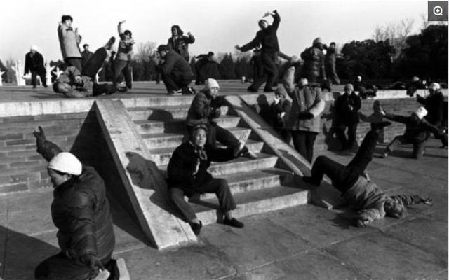 80年代中国老照片: 图4勾儿时回忆、图6娶老婆必备、图8让人唾弃