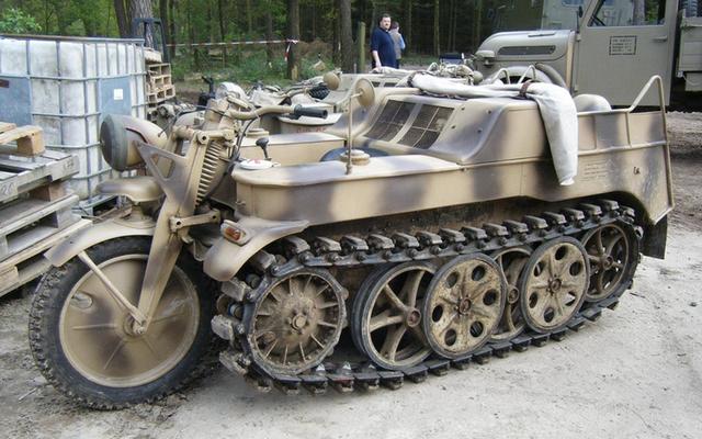 自重1.5吨安装汽车发动机,却为何被称为摩托车